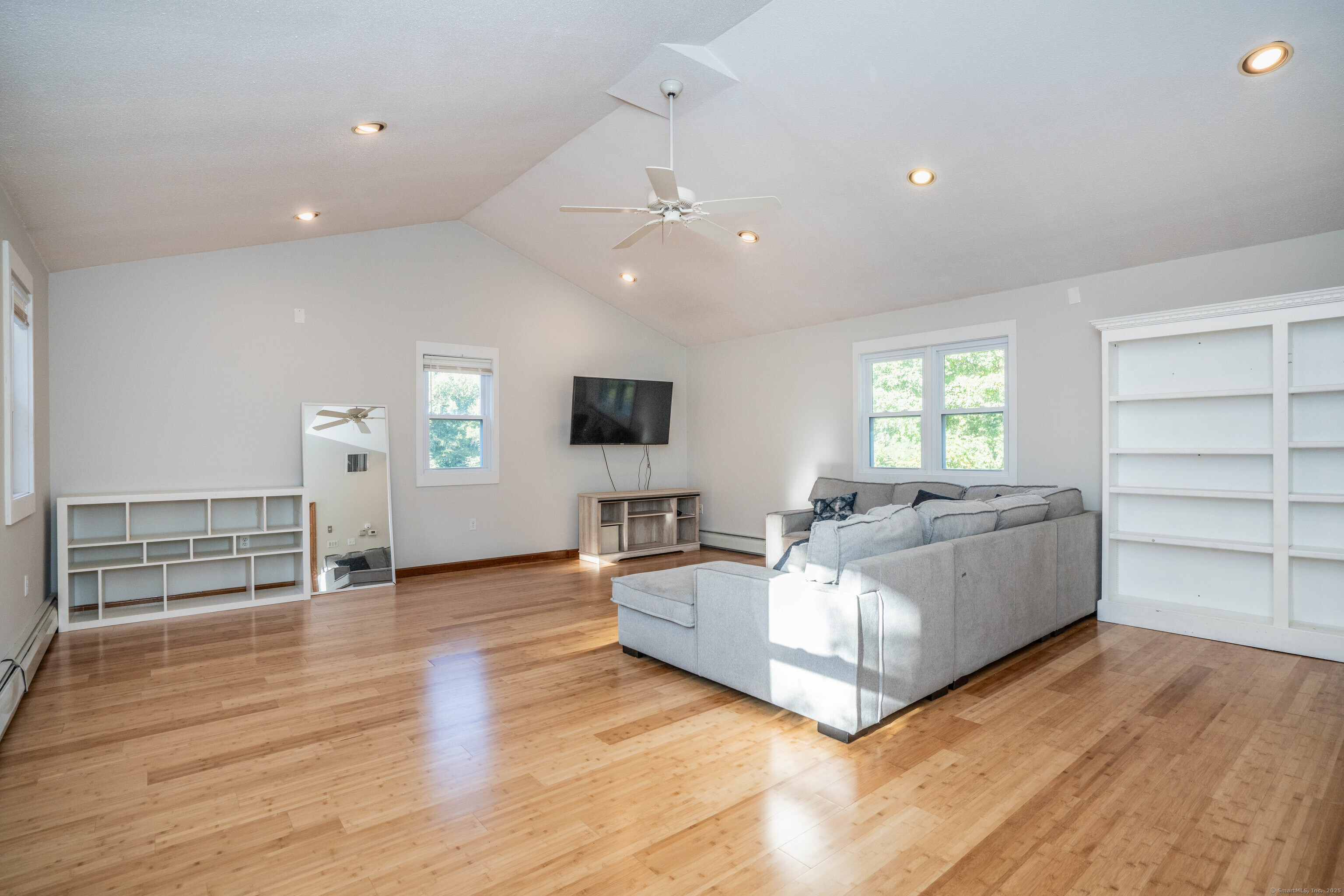 Portland, Connecticut 06480, United States, 3 Bedrooms Bedrooms, ,3 BathroomsBathrooms,Residential,Active,222788