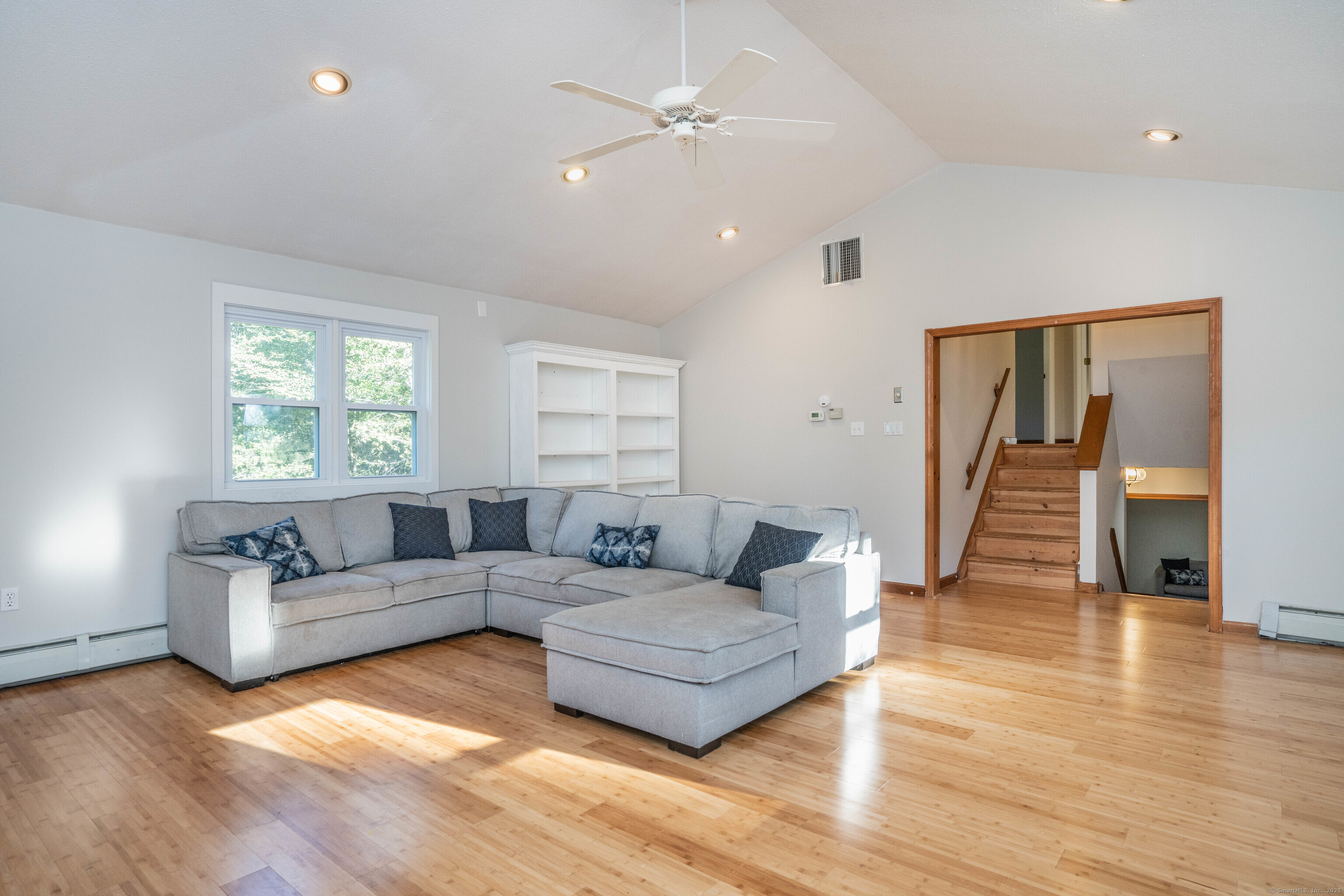 Portland, Connecticut 06480, United States, 3 Bedrooms Bedrooms, ,3 BathroomsBathrooms,Residential,Active,222788