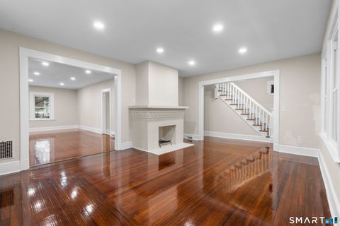 Tiny photo for 30 Washington Manor Avenue, West Haven, CT 06516 (MLS # 24157904)