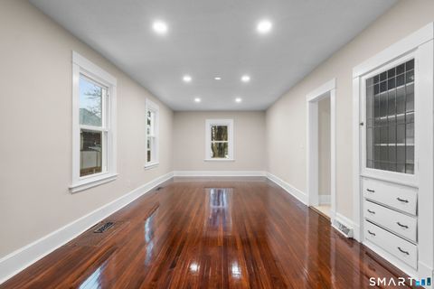 Tiny photo for 30 Washington Manor Avenue, West Haven, CT 06516 (MLS # 24157904)