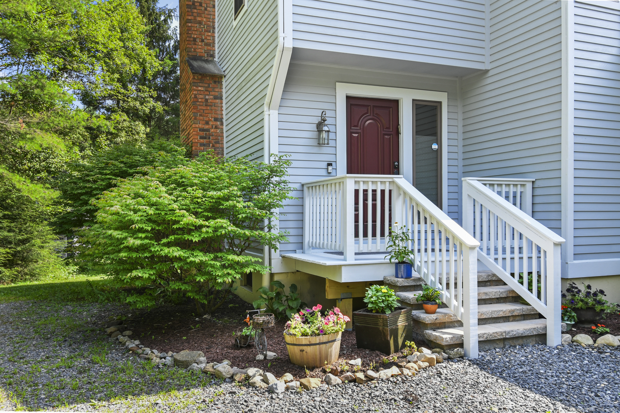 127 Weldon Court