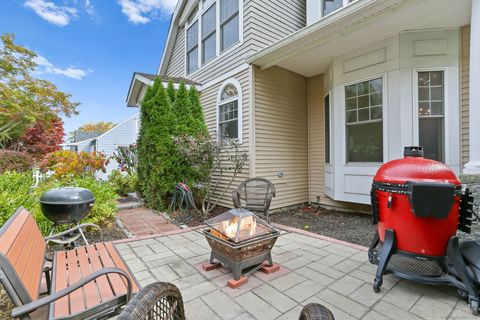 Tiny photo for 25 Country Road #25, Fairfield, CT 06824 (MLS # 24134028)