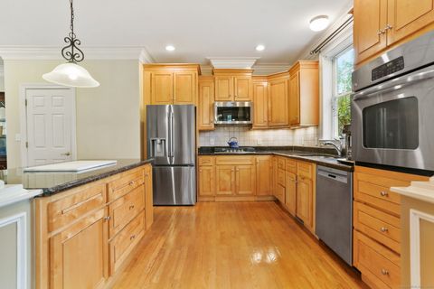 Tiny photo for 25 Country Road #25, Fairfield, CT 06824 (MLS # 24134028)