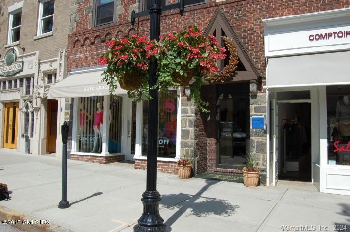 271 Greenwich Avenue 3B