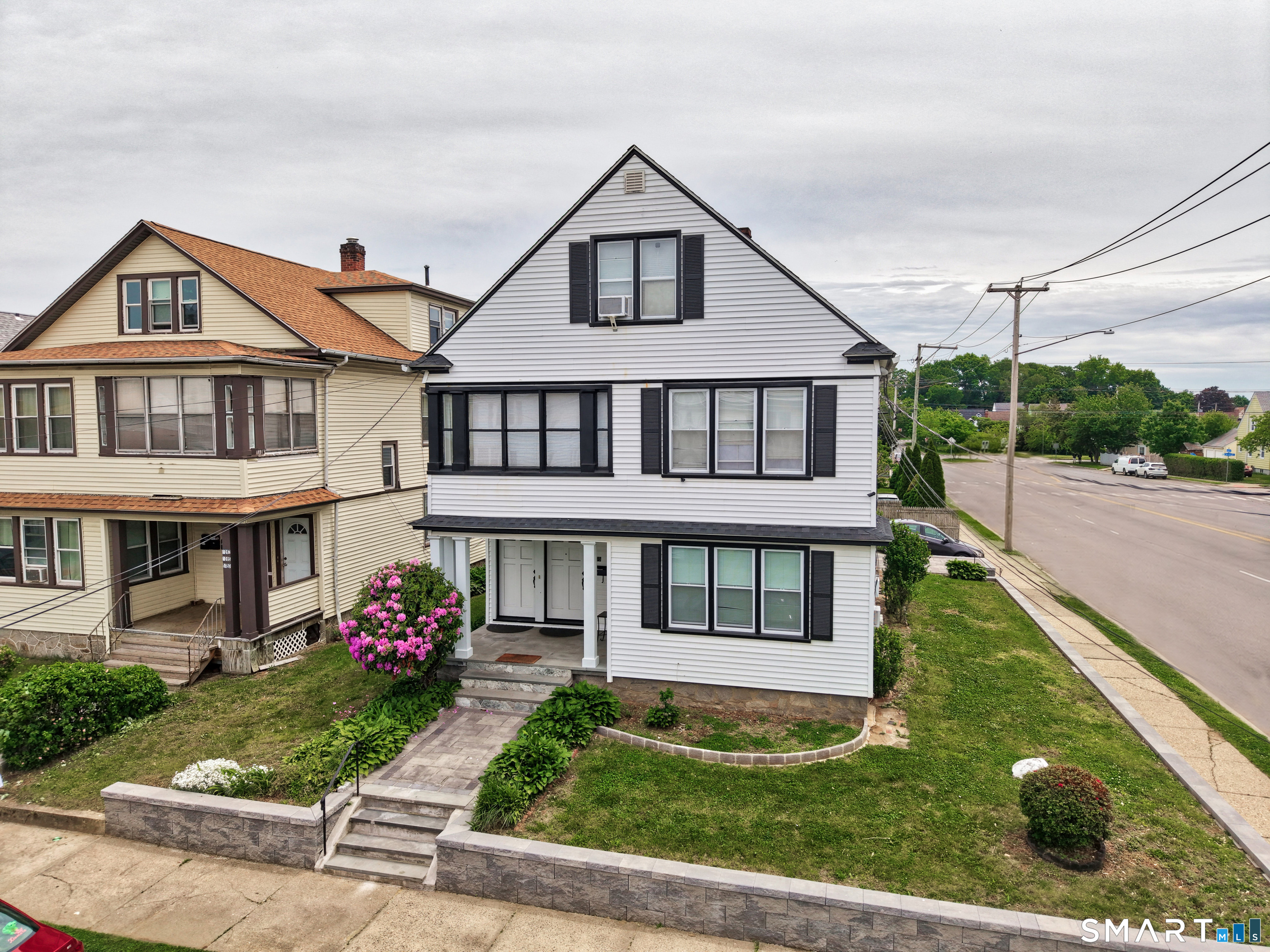 1103-1105 Capitol Avenue