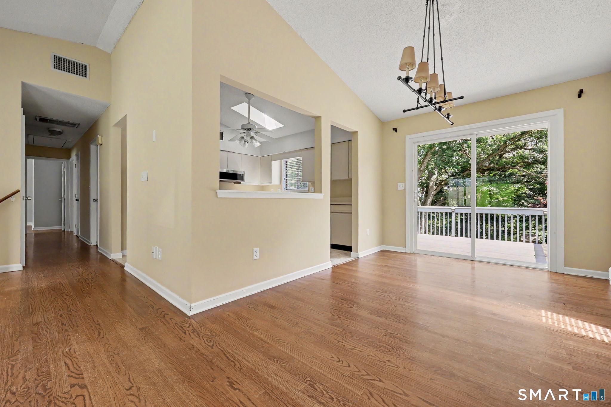 35 Bruce Drive