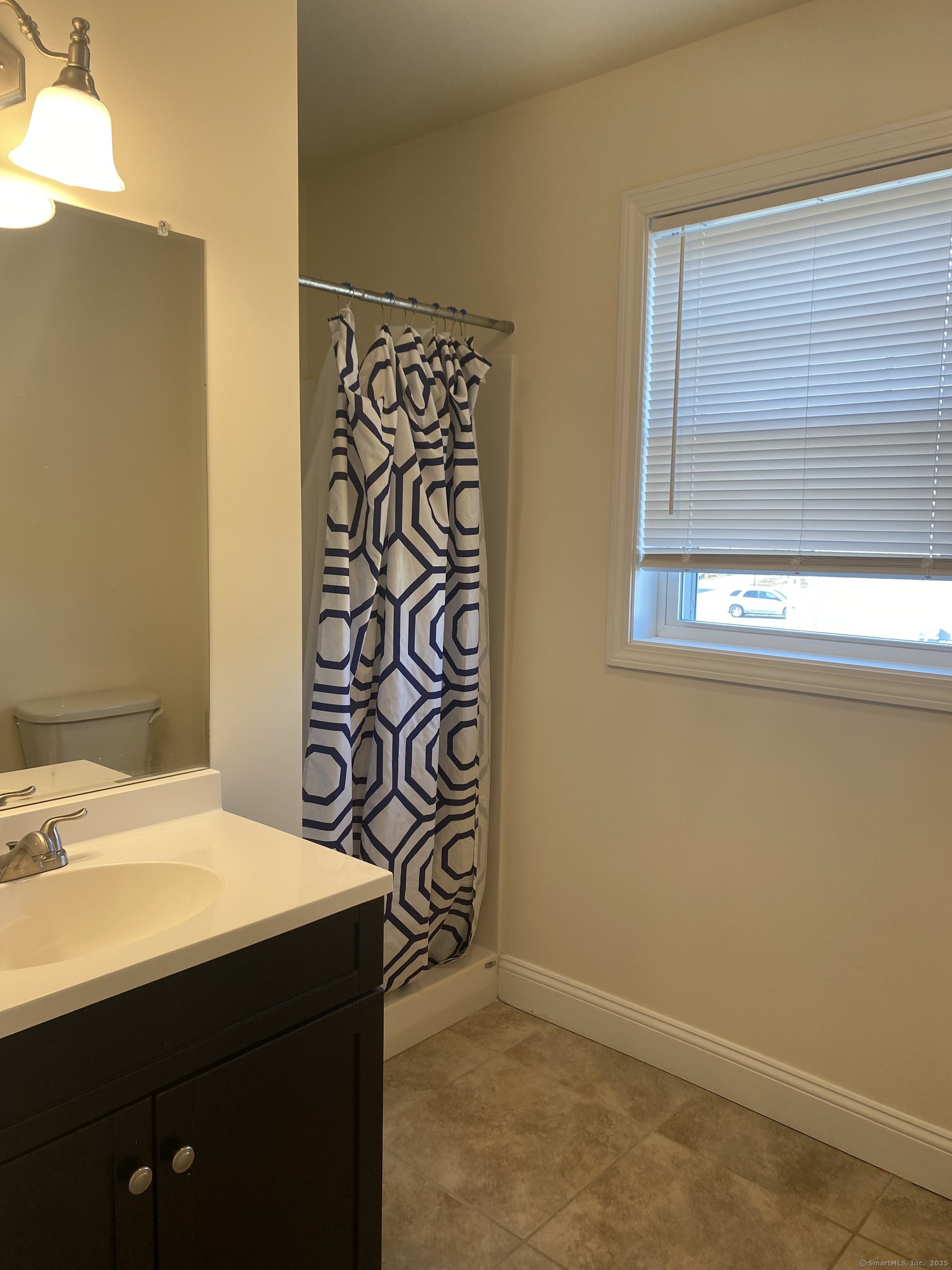 East Lyme, Connecticut 06357, United States, 3 Bedrooms Bedrooms, ,3 BathroomsBathrooms,Residential,Pending,2990