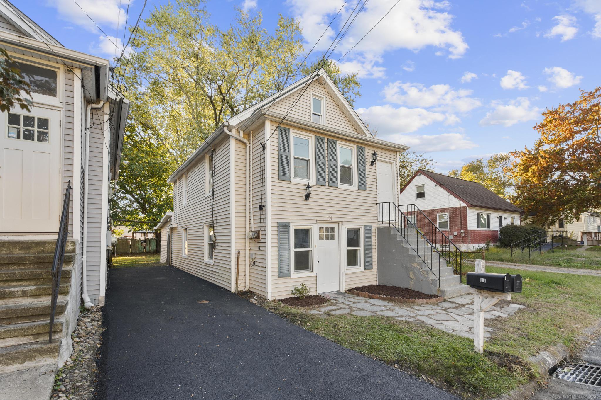 107 Dewey Street