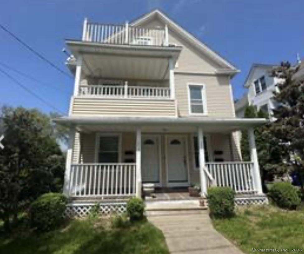 Rental Property at Quinnipiac Street 1st Floor, Wallingford, Connecticut - Bedrooms: 2 
Bathrooms: 1 
Rooms: 5  - $1,800 MO.