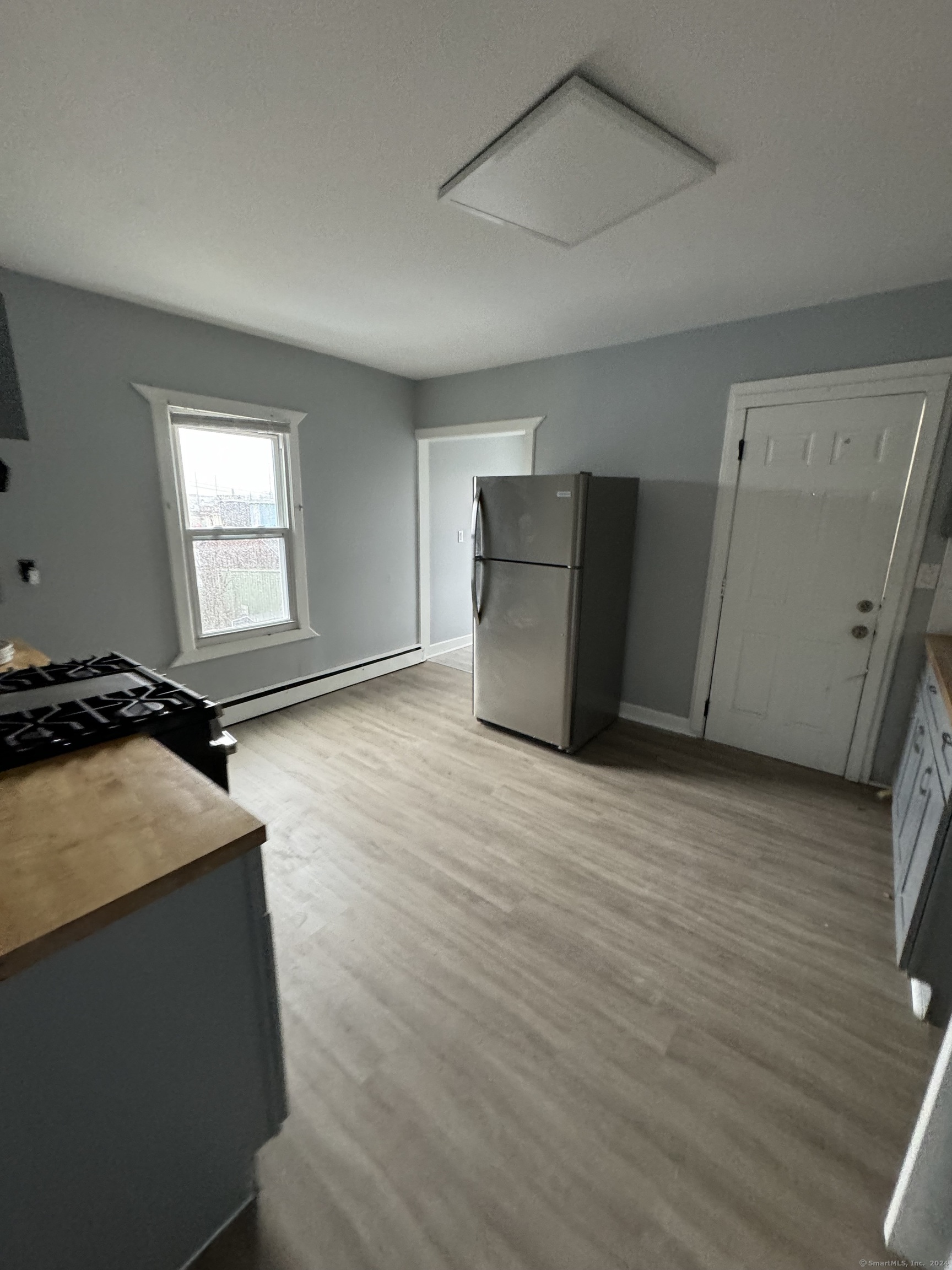 Rental Property at Maple Street 3, Bridgeport, Connecticut - Bedrooms: 3 
Bathrooms: 1 
Rooms: 6  - $2,400 MO.