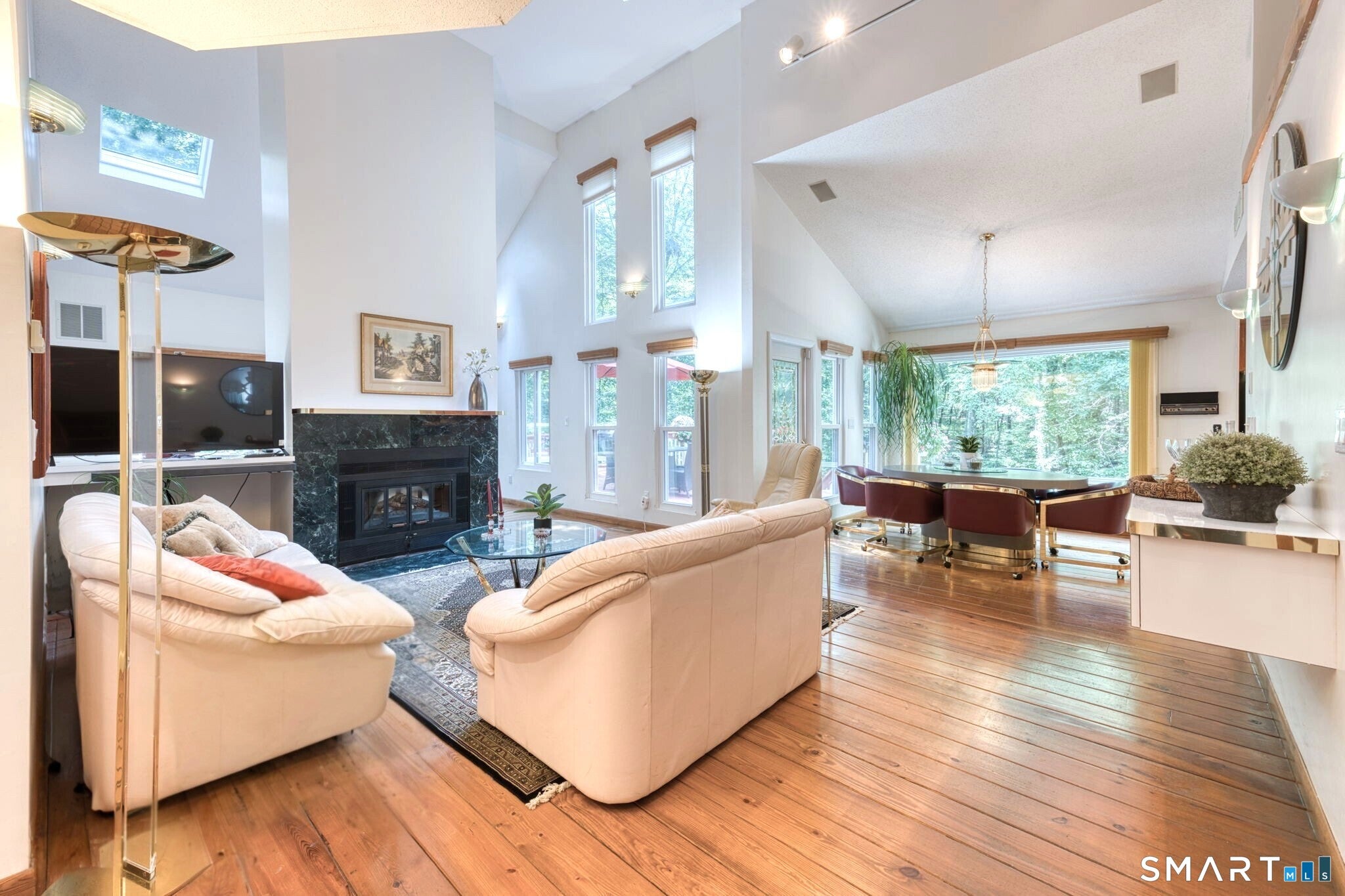 73 Greentree Drive