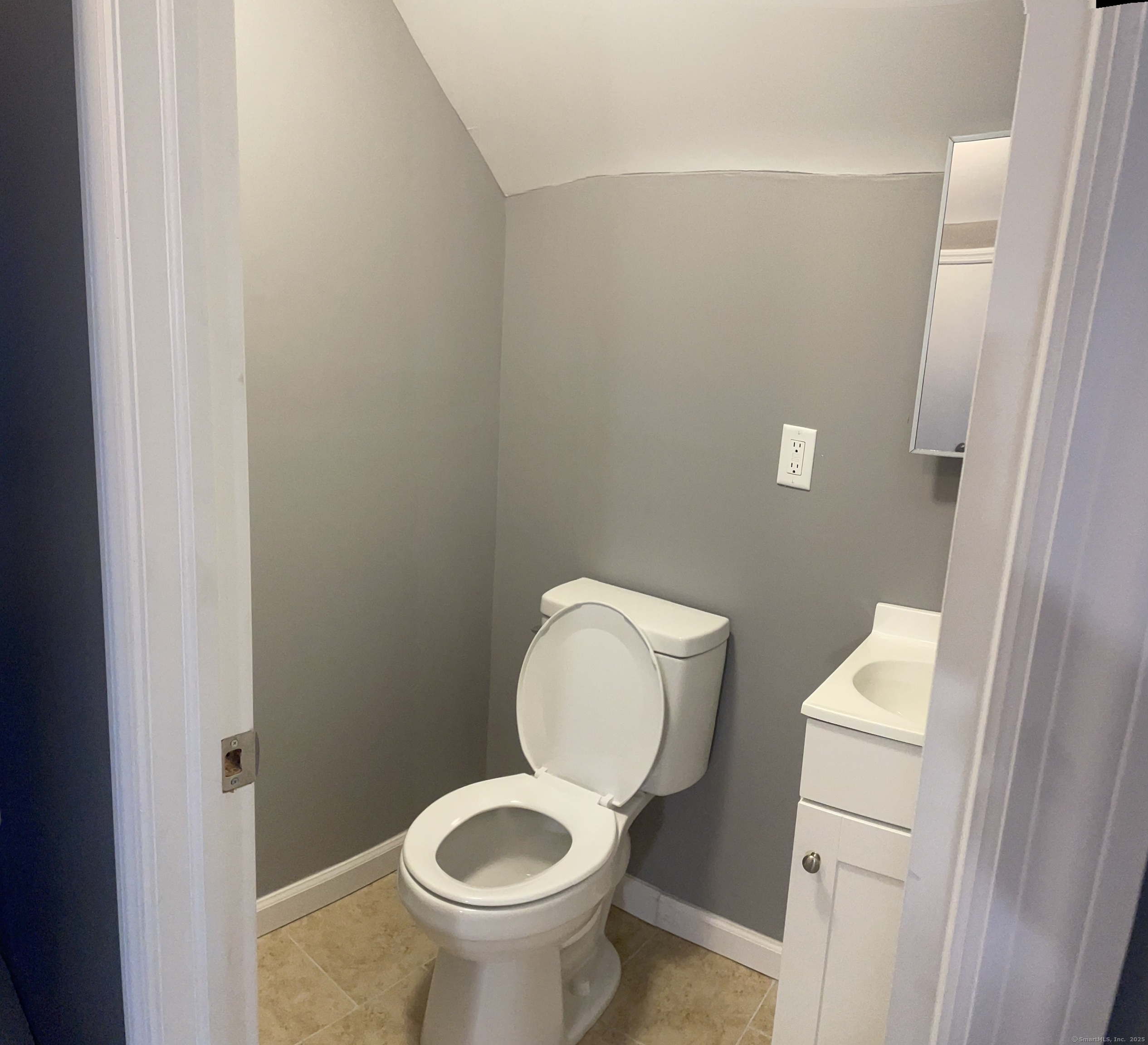 Hartford, Connecticut 06120, United States, 4 Bedrooms Bedrooms, ,2 BathroomsBathrooms,Residential,Active,139765