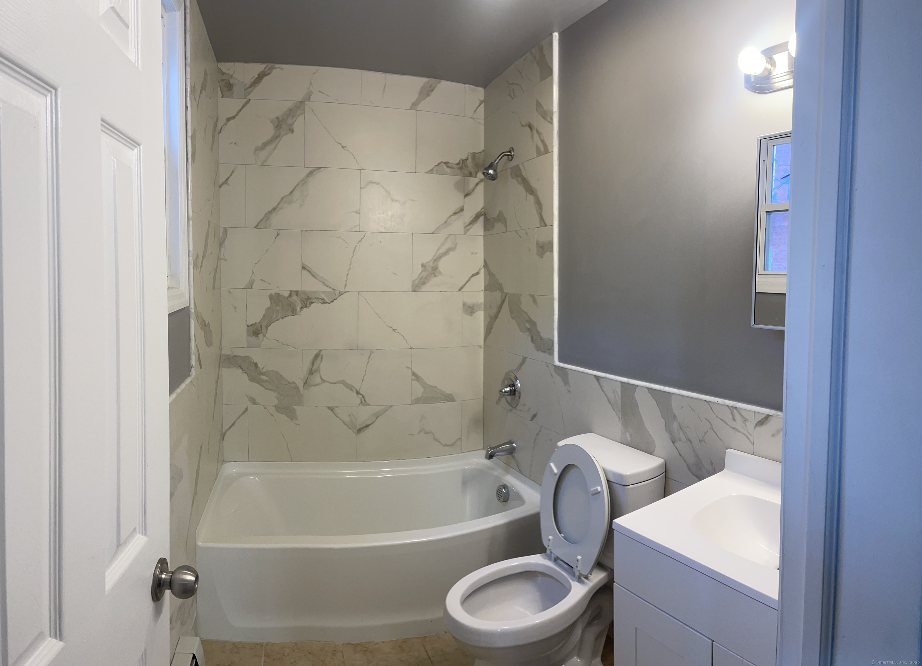 Hartford, Connecticut 06120, United States, 4 Bedrooms Bedrooms, ,2 BathroomsBathrooms,Residential,Active,139765