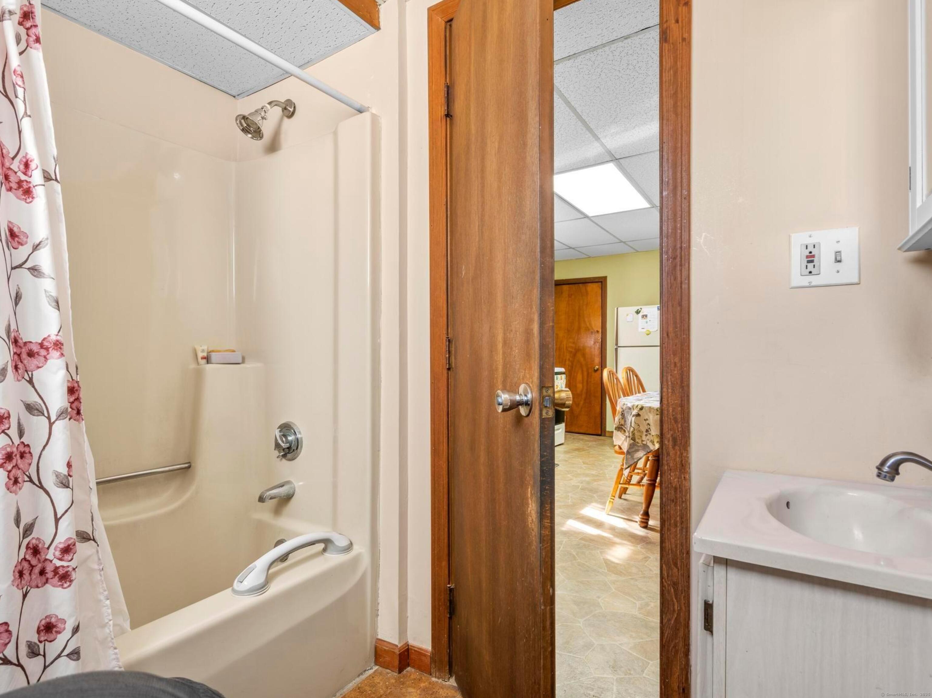 145 Geddes Terrace, Waterbury, Connecticut image 16