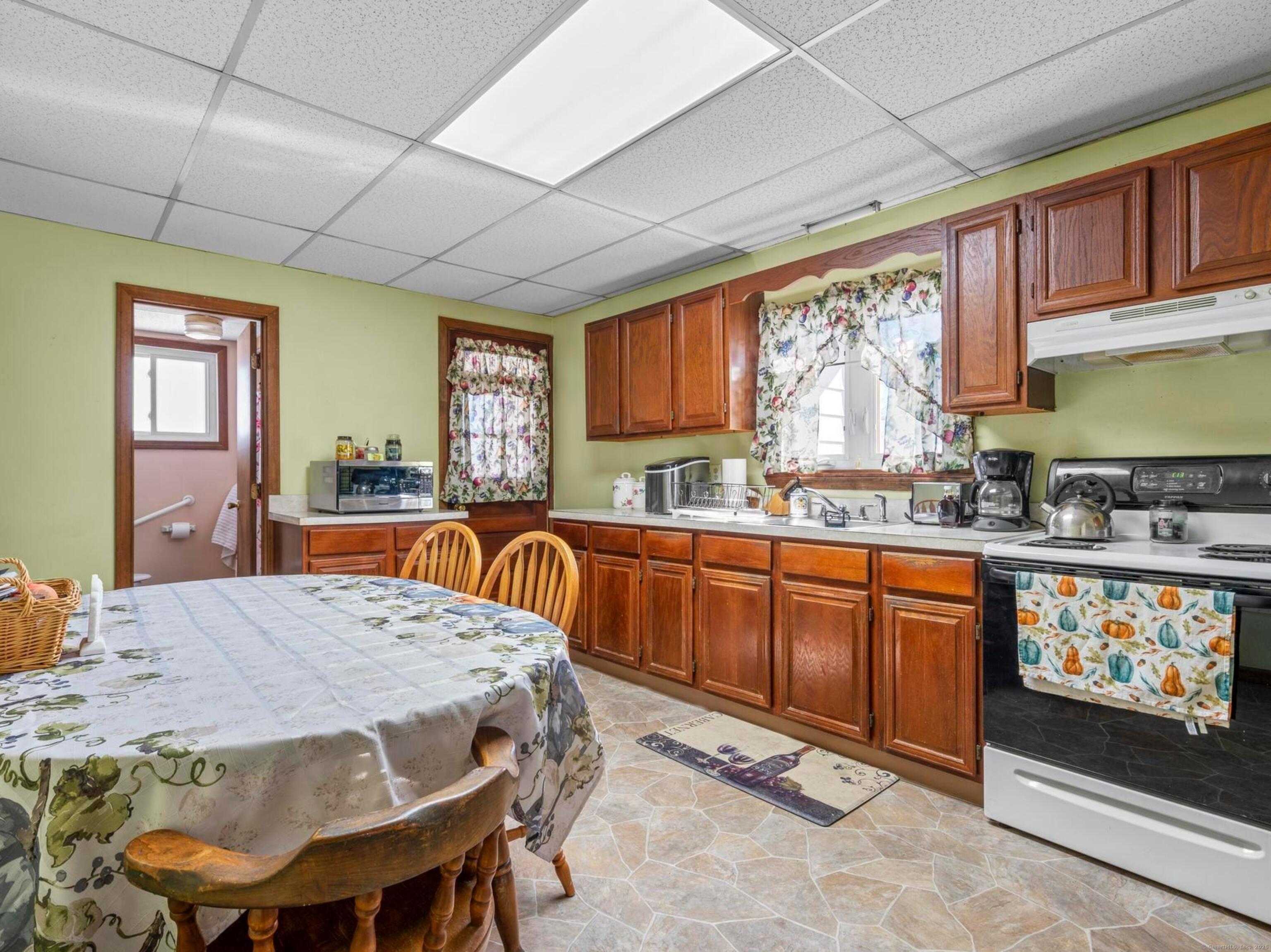 145 Geddes Terrace, Waterbury, Connecticut image 9