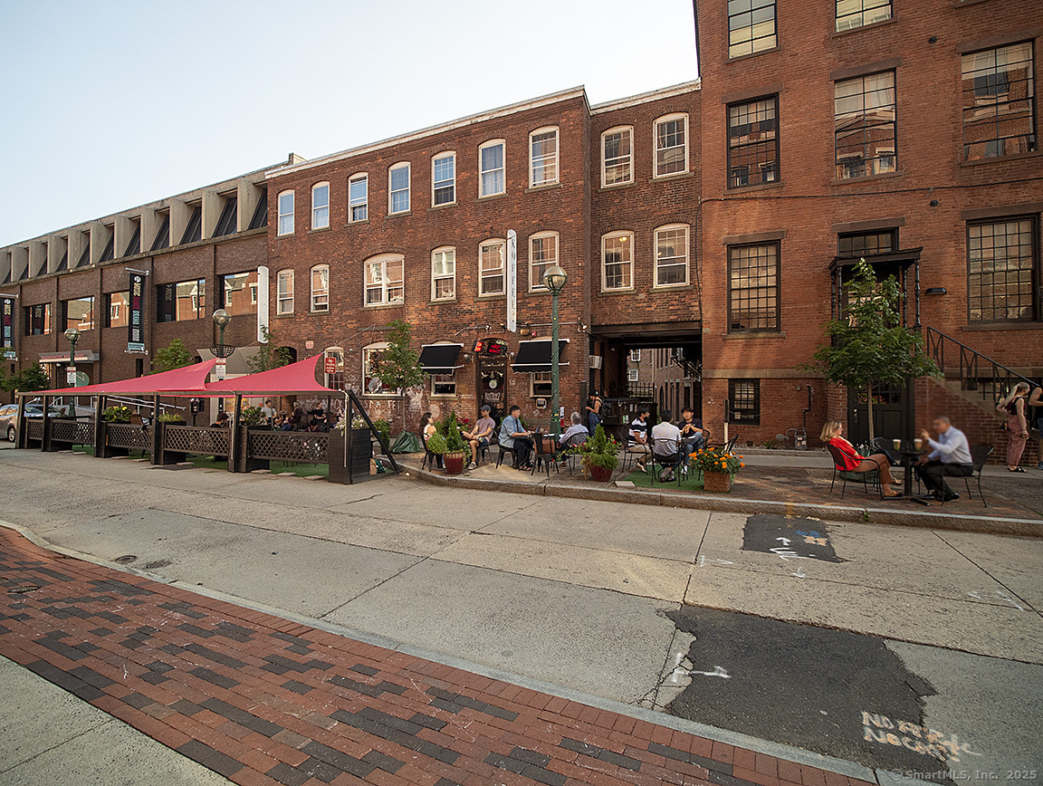 Audubon Street 242, New Haven, Connecticut - 1 Bedrooms  
1 Bathrooms  
3 Rooms - 