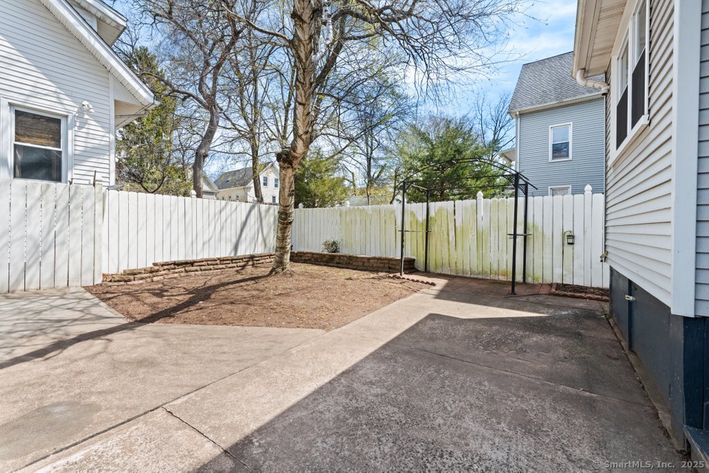 631 Whalley Avenue, New Haven, Connecticut image 32