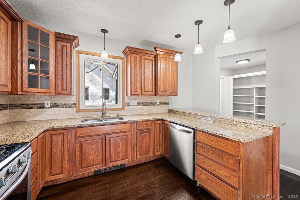 631 Whalley Avenue, New Haven, Connecticut image 11