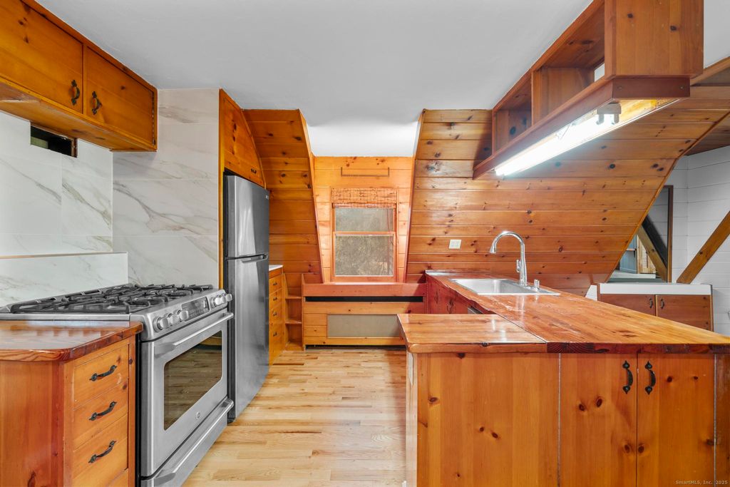 Photo of 182 Guinea Road, Stamford, CT 06903 (MLS # 24139631)