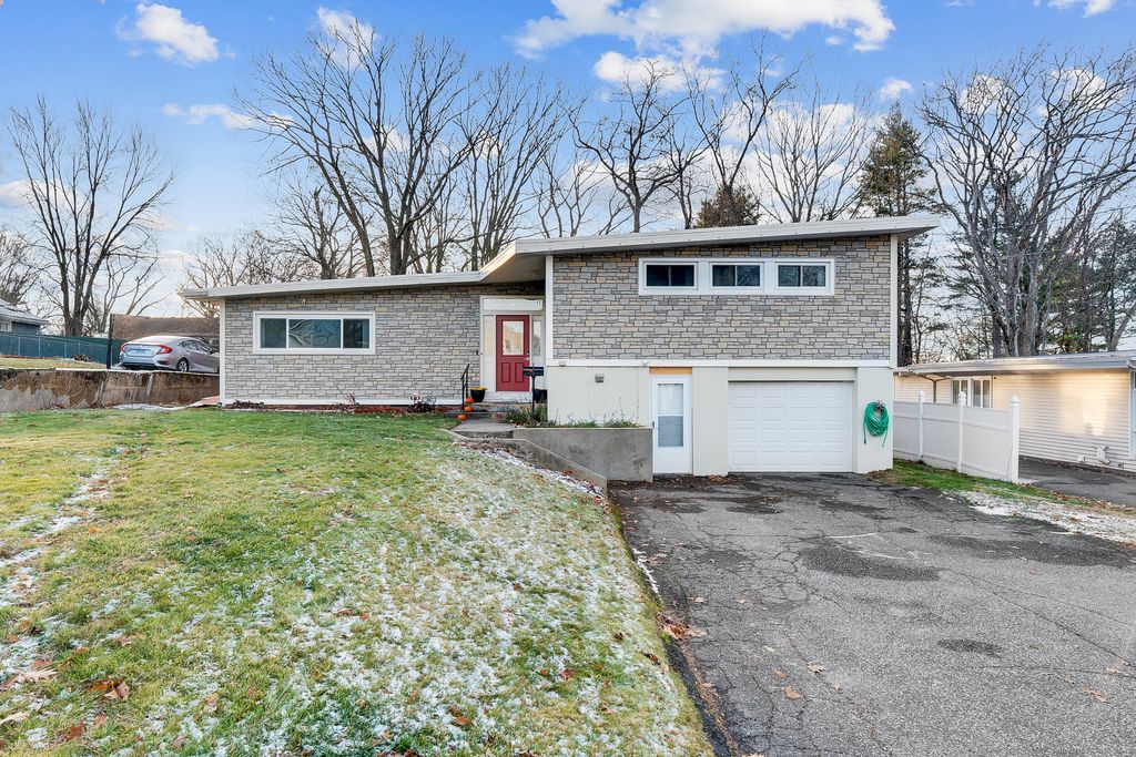 Photo of 89 Gail Drive, Waterbury, CT 06704 (MLS # 24143286)