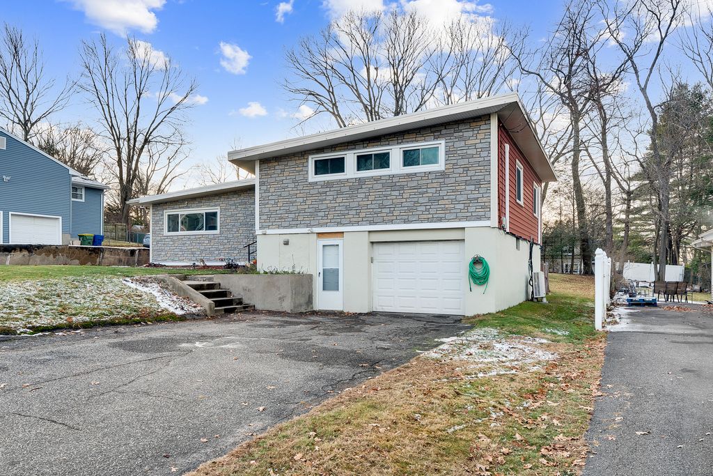 Photo of 89 Gail Drive, Waterbury, CT 06704 (MLS # 24143286)