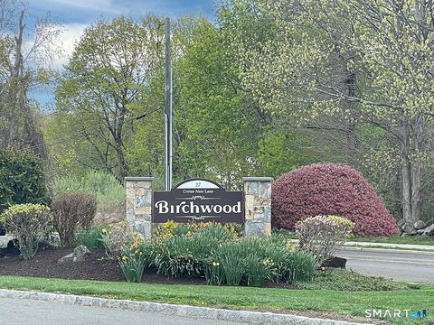 Photo of 27 Crows Nest Lane #17E, Danbury, CT 06810 (MLS # 24168334)