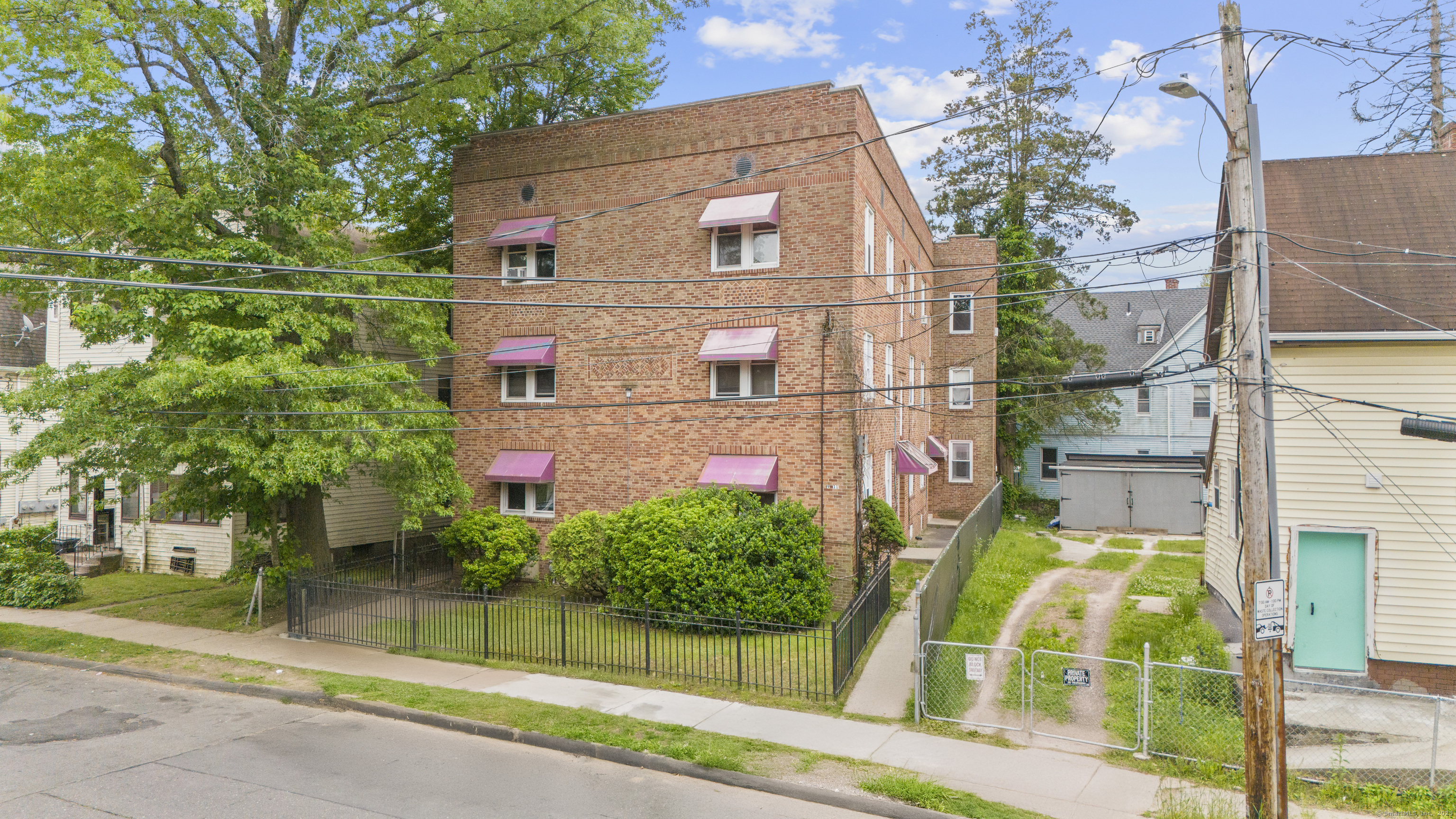 Hartford, Connecticut 06154, United States, 1 Bedroom Bedrooms, ,1 BathroomBathrooms,Residential,Active,144430