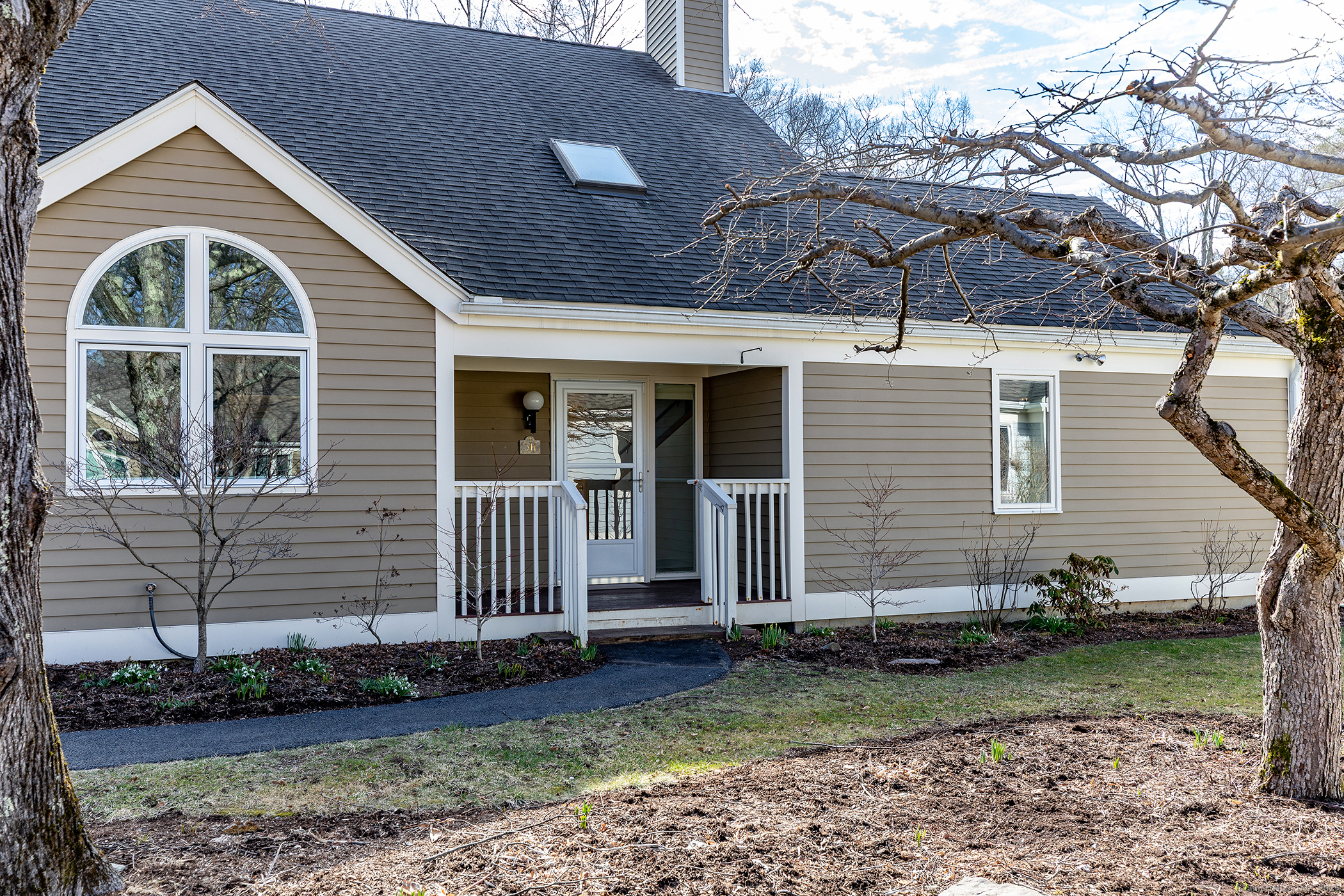 87 Canaan Road #APT 3H, Salisbury, Connecticut image 2