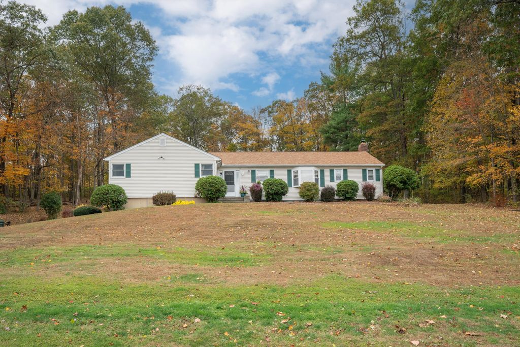 Photo of 1 Joe-L&#39;s Drive, New Fairfield, CT 06812 (MLS # 24131970)
