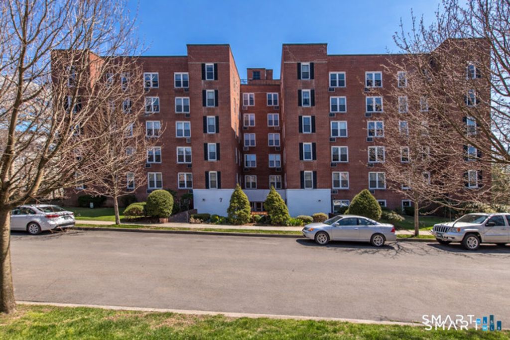 Photo of 7 4th Street #APT 3H, Stamford, CT 06905 (MLS # 24155626)