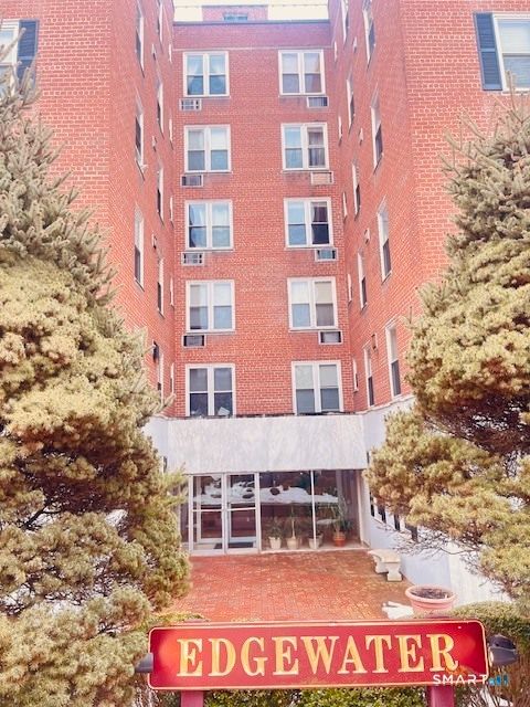 Photo of 7 4th Street #APT 3H, Stamford, CT 06905 (MLS # 24155626)