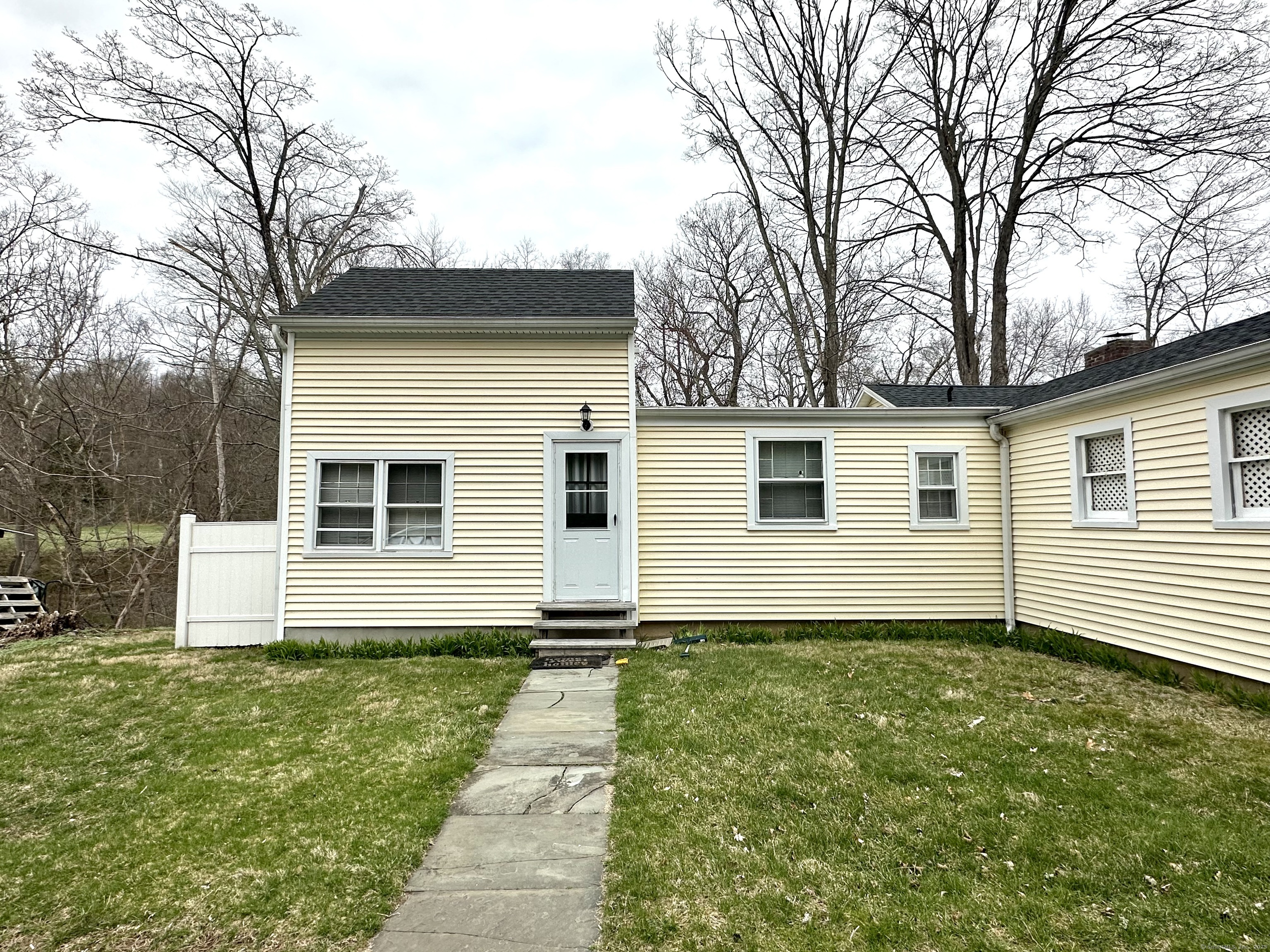 Rental Property at Tuttle Avenue, Hamden, Connecticut - Bathrooms: 1 
Rooms: 3  - $1,400 MO.