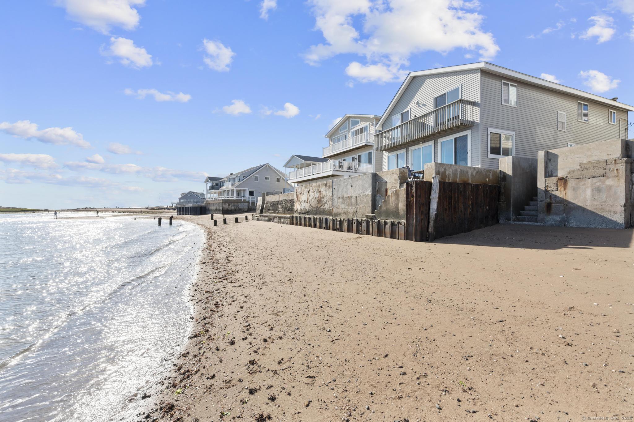 372 Cosey Beach Avenue
