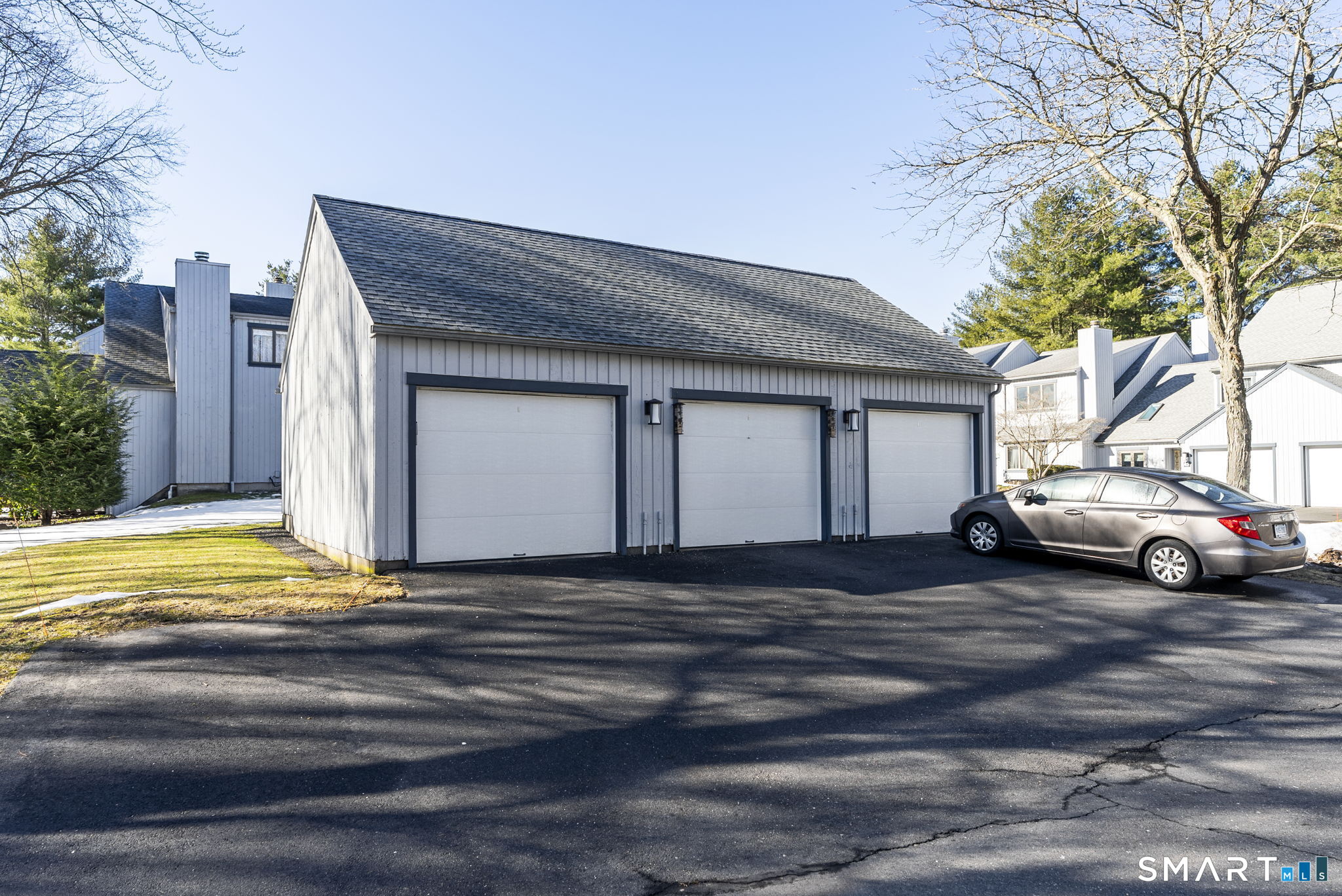 1469 Farmington Avenue 40