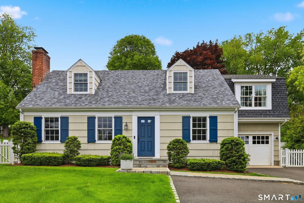 Photo of 182 Hollow Tree Ridge Road, Darien, CT 06820 (MLS # 24172575)