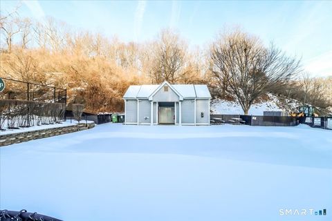 Tiny photo for 2004 Eaton Court #2004, Danbury, CT 06811 (MLS # 24151974)