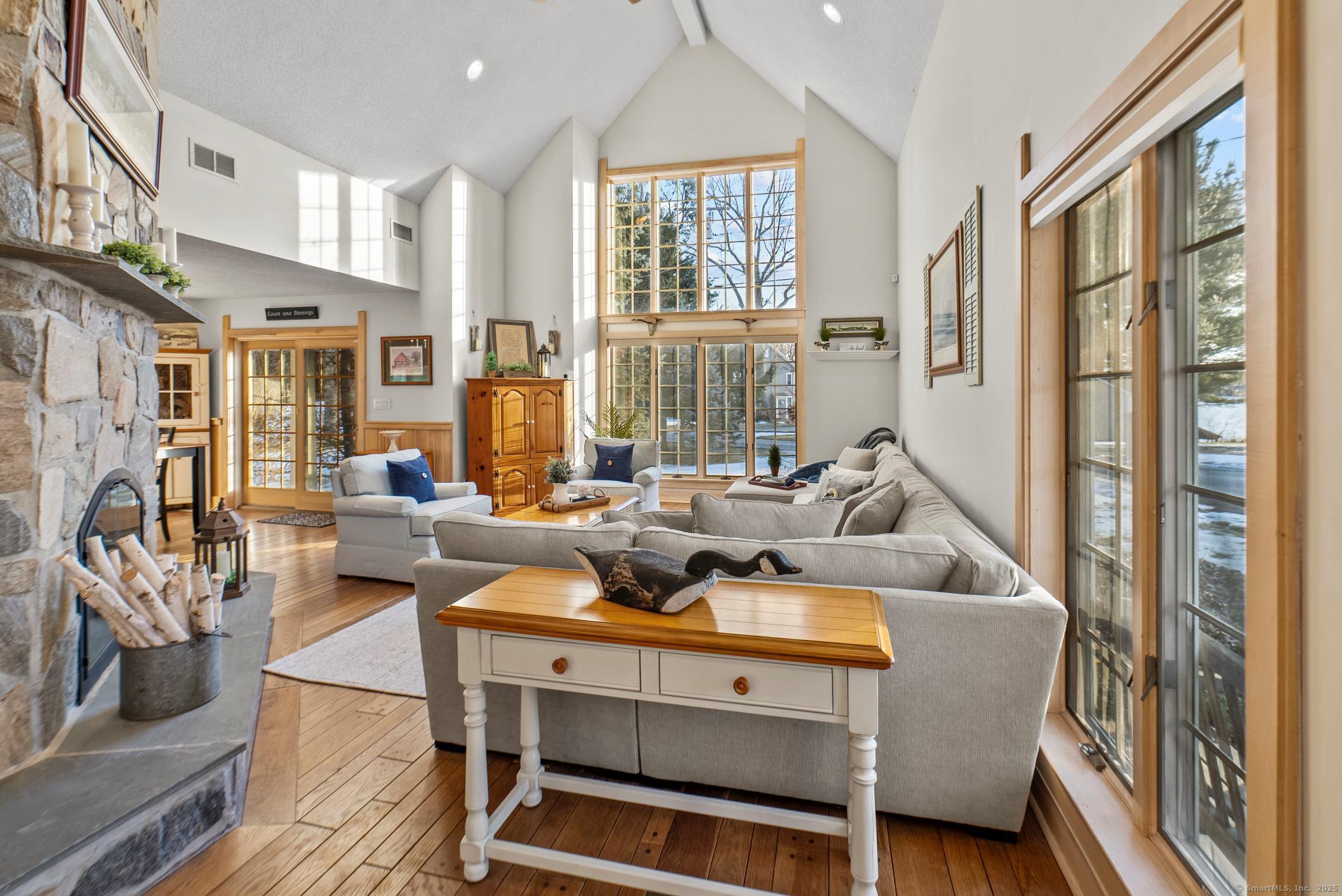 32 Meeks Point Road, East Hampton, Connecticut image 4