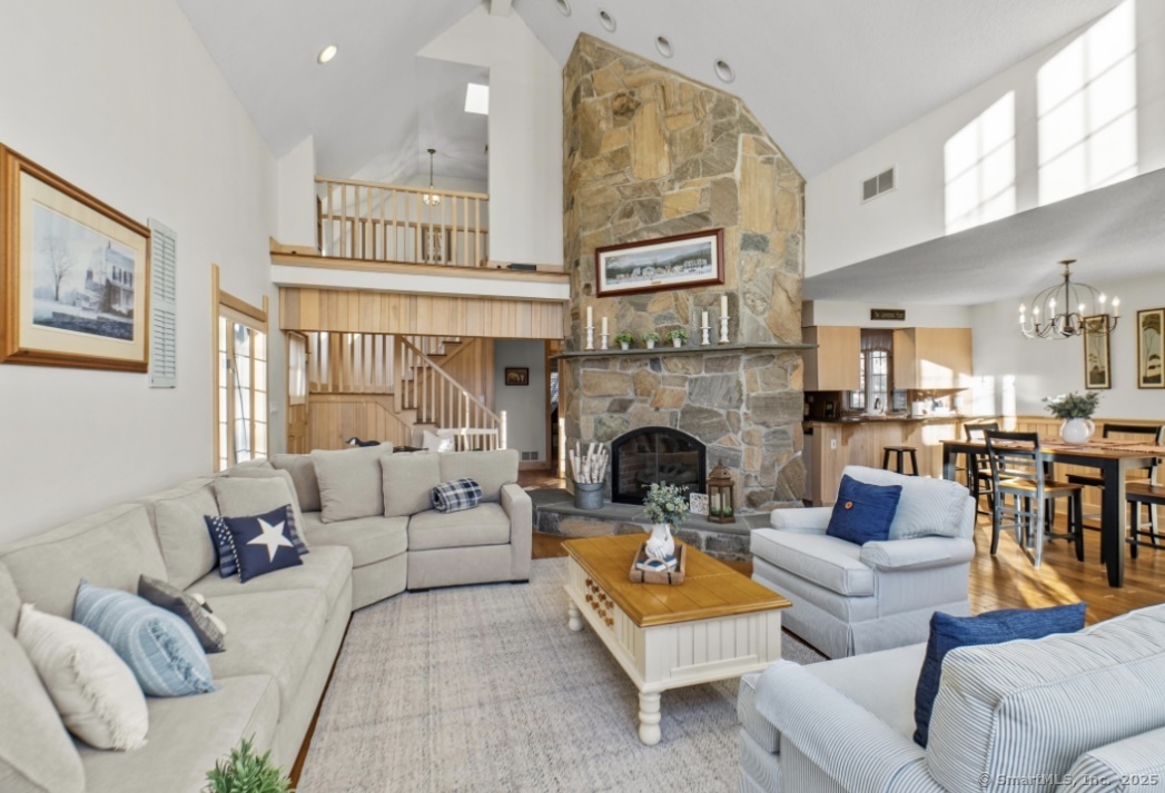 32 Meeks Point Road, East Hampton, Connecticut image 3