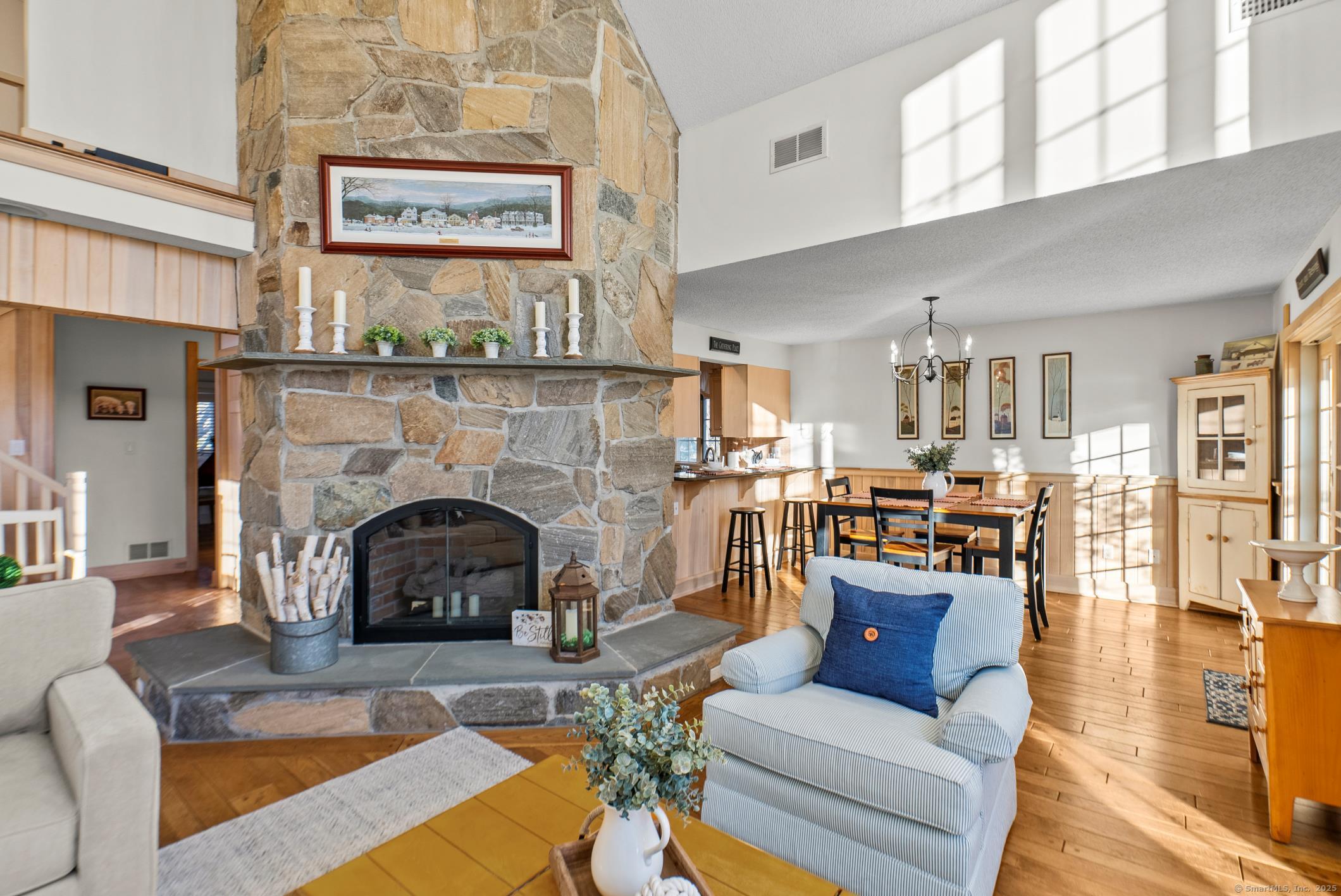 32 Meeks Point Road, East Hampton, Connecticut image 2