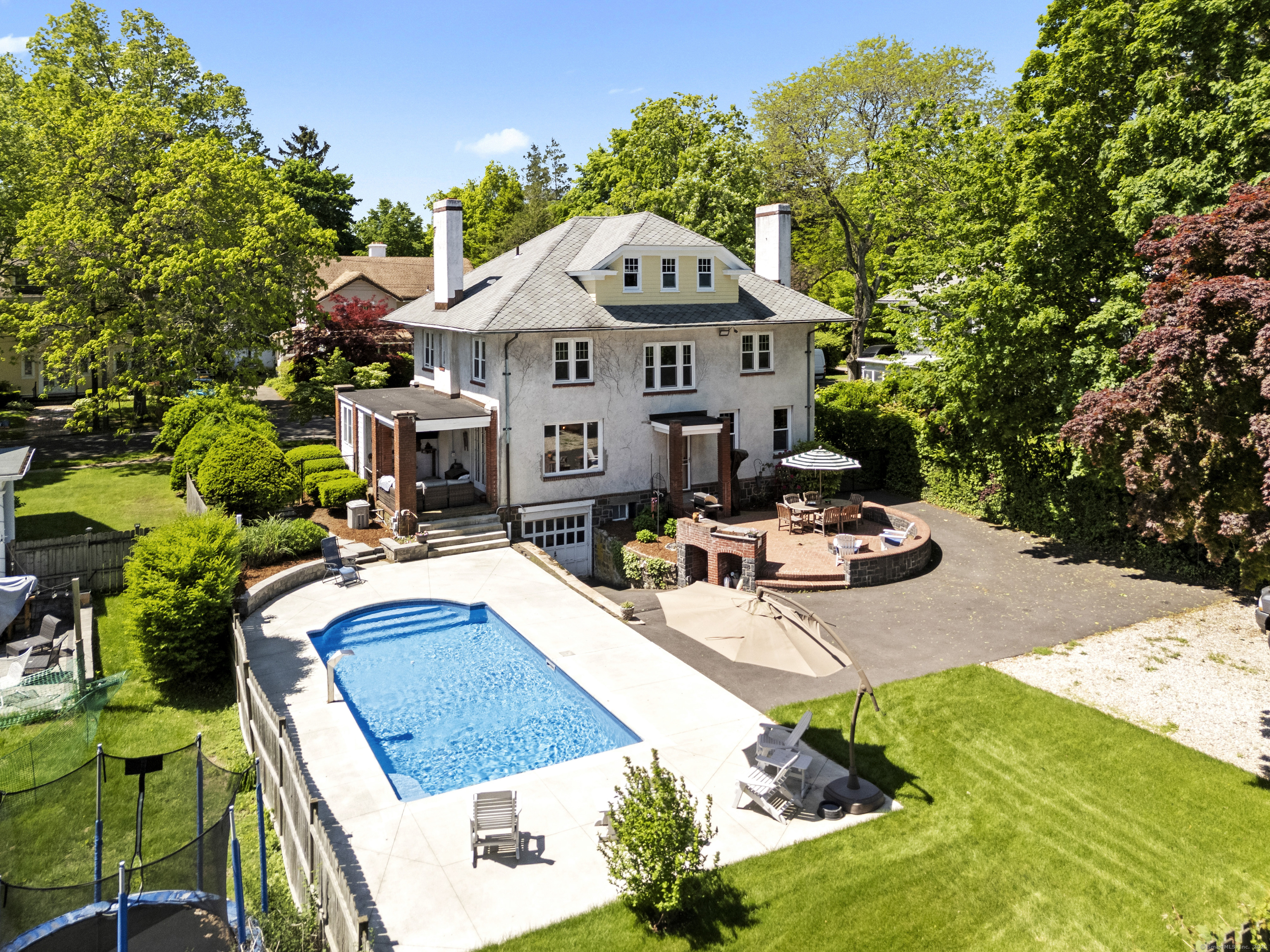 Property for Sale at Westwood Road, New Haven, Connecticut - Bedrooms: 4 
Bathrooms: 4 
Rooms: 8  - $849,000