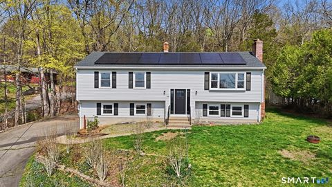 Photo of 914 Saybrook Road, Middletown, CT 06457 (MLS # 24168520)