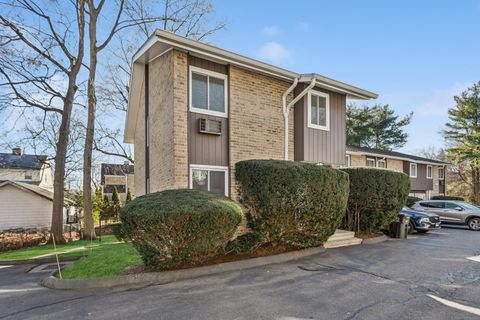 Photo of 61 Rock Spring Road #APT 37, Stamford, CT 06906 (MLS # 24144089)