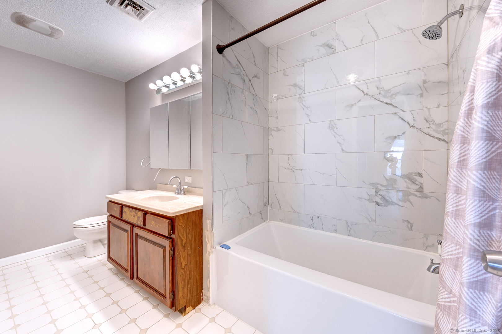 135 Brittany Farms Road #APT D, New Britain, Connecticut image 24
