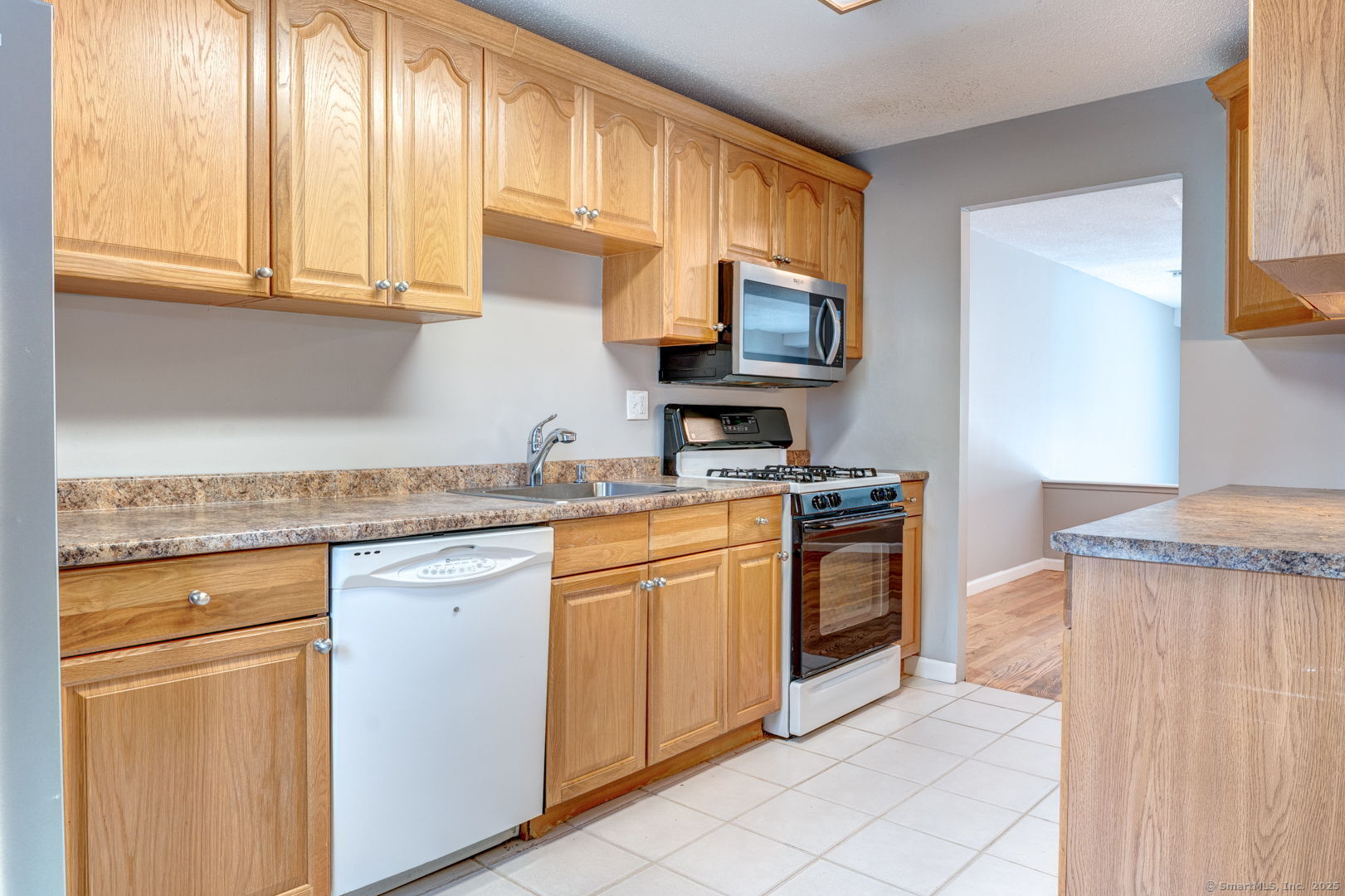 135 Brittany Farms Road #APT D, New Britain, Connecticut image 4