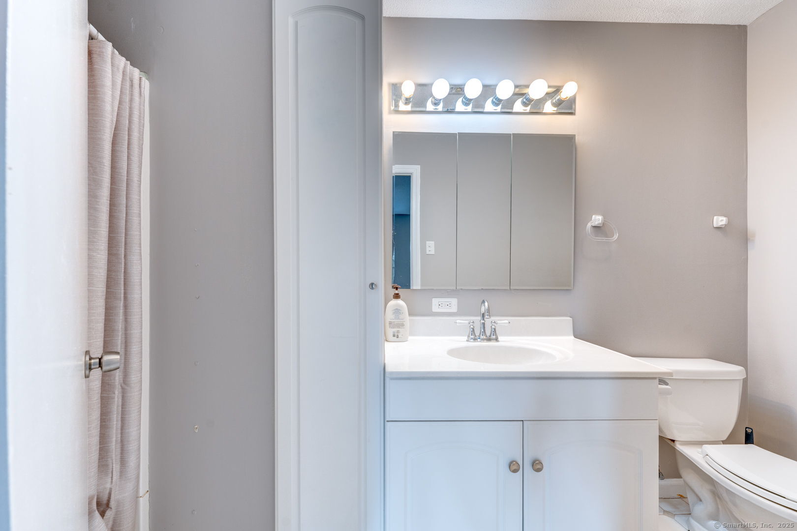 135 Brittany Farms Road #APT D, New Britain, Connecticut image 17