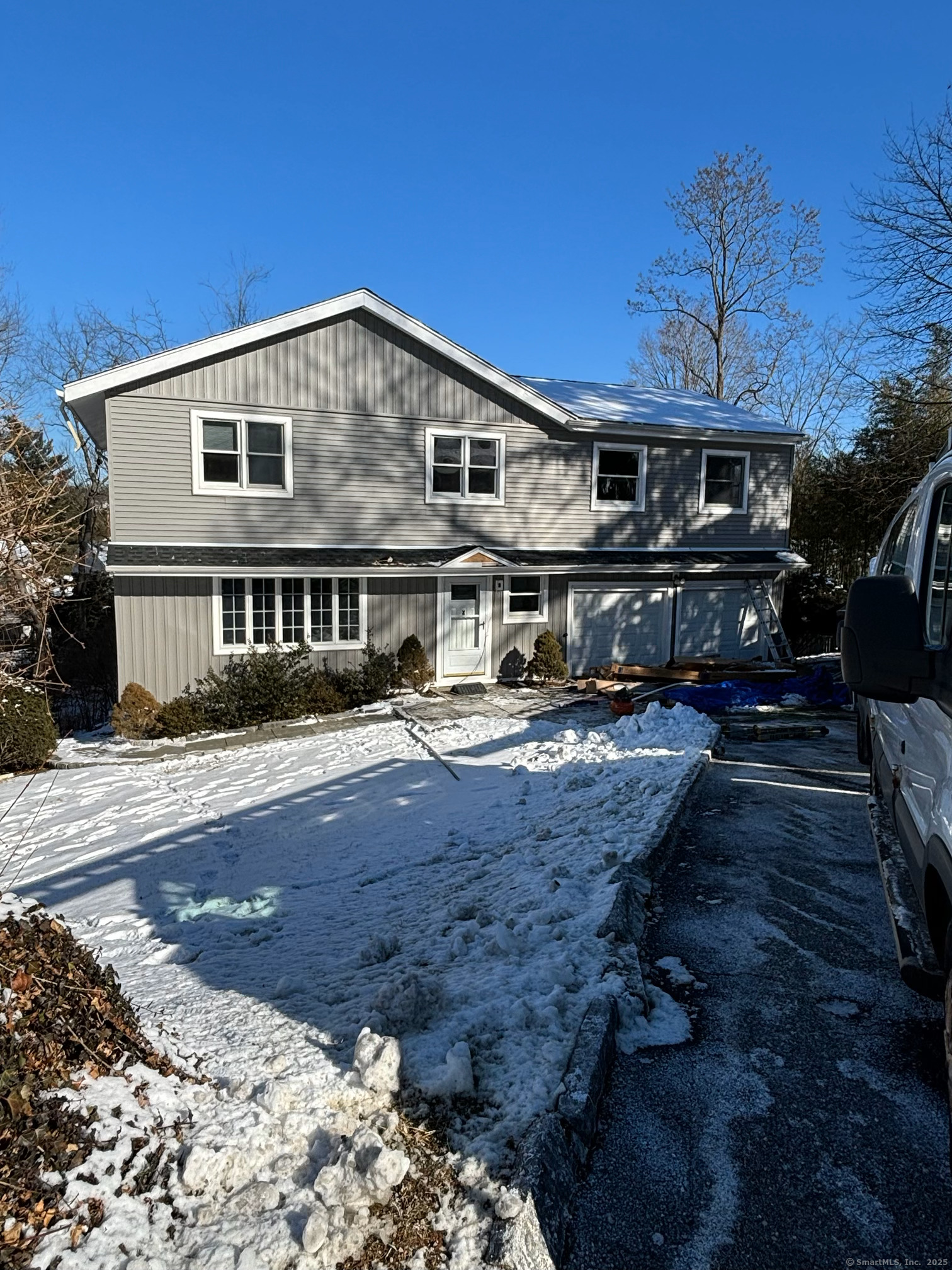 90 County Street, Norwalk, Connecticut - 5 Bedrooms  
3 Bathrooms  
8 Rooms - 