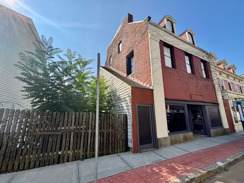 130 Bank Street New London CT 06320