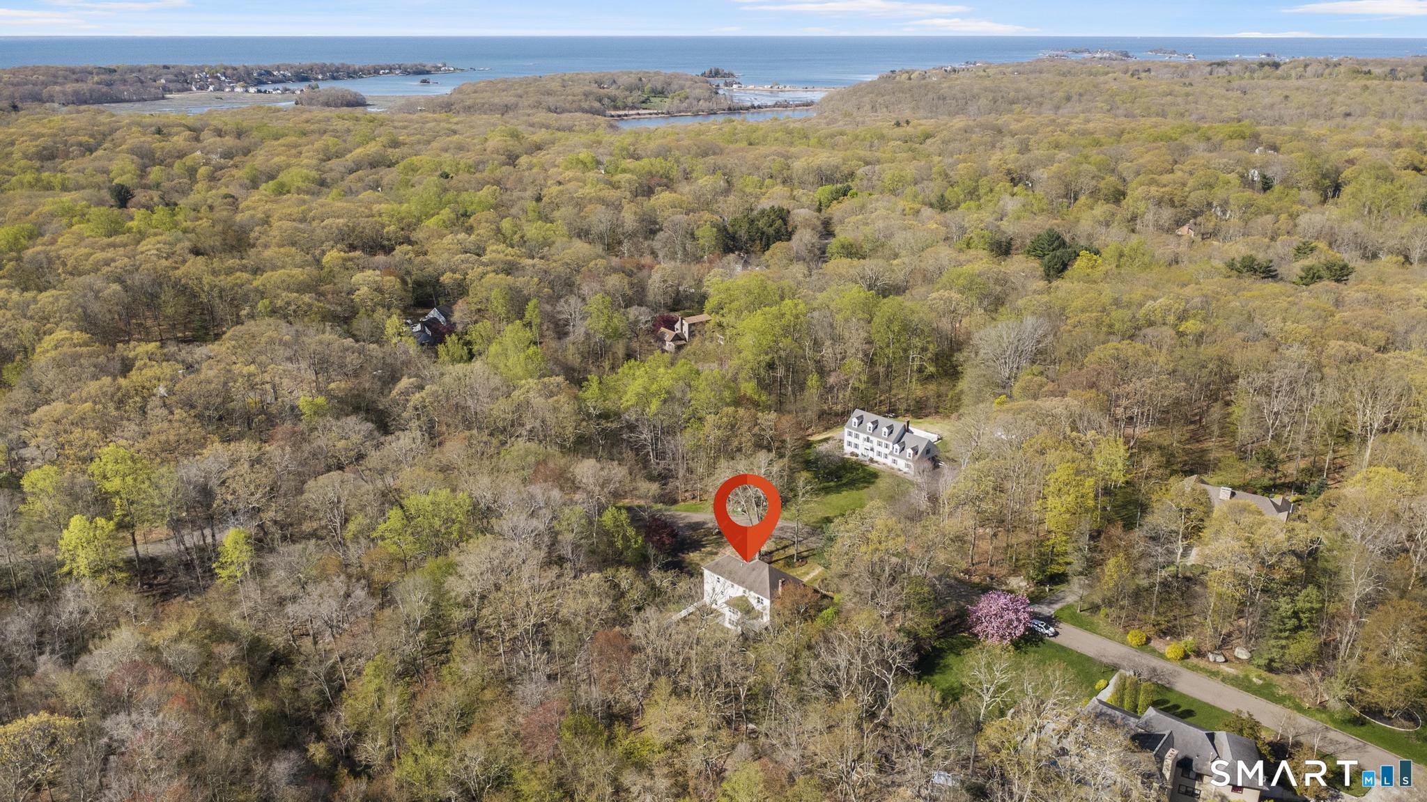 2 Greenwood Lane