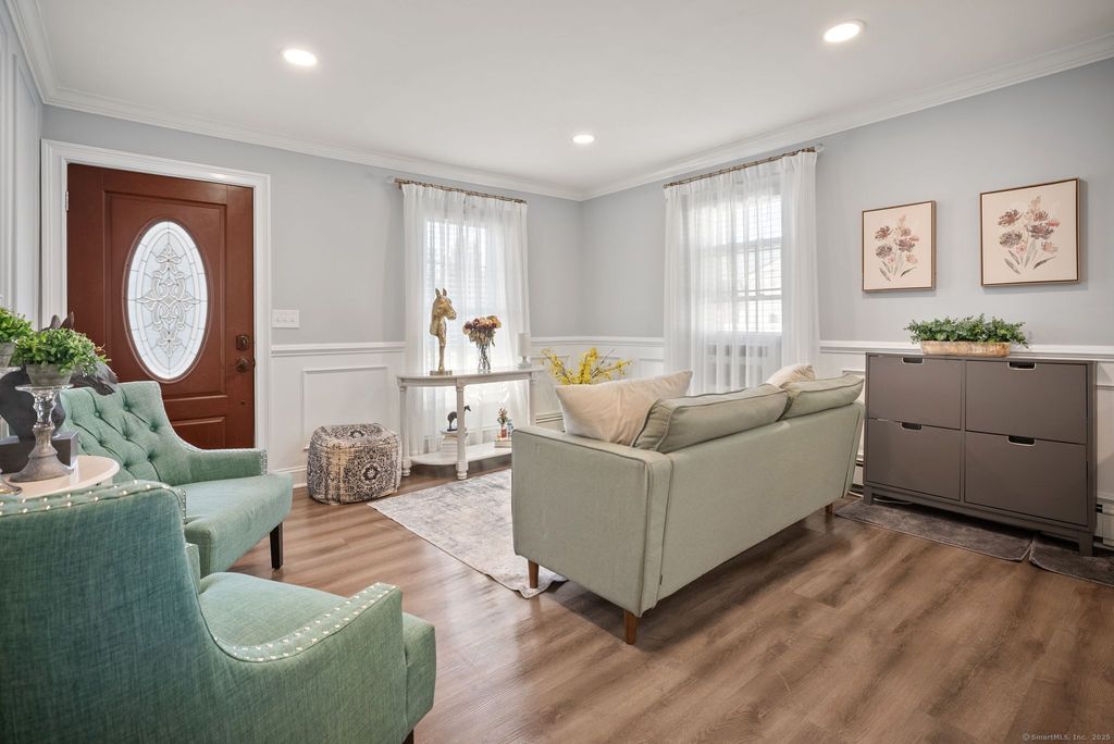 Photo of 48 Suffolk Drive, East Hartford, CT 06118 (MLS # 24132744)