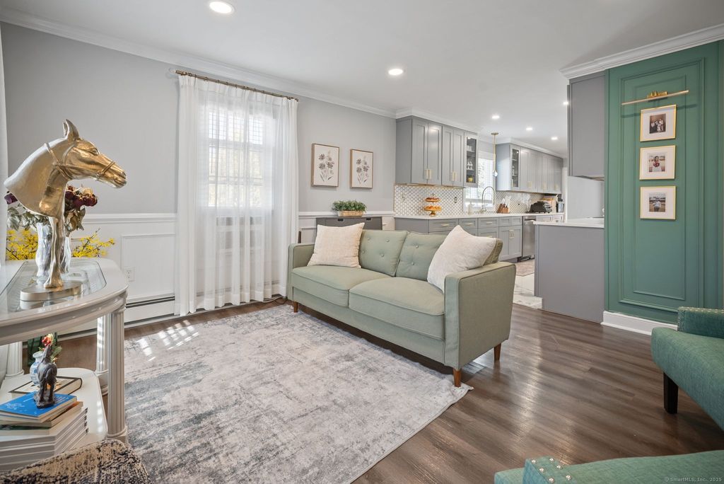 Photo of 48 Suffolk Drive, East Hartford, CT 06118 (MLS # 24132744)